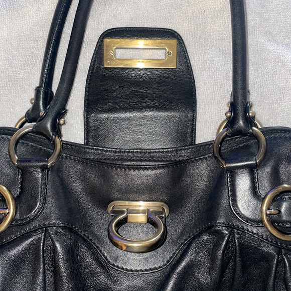 Authentic leather Ferragamo Purse - Picture 10 of 16